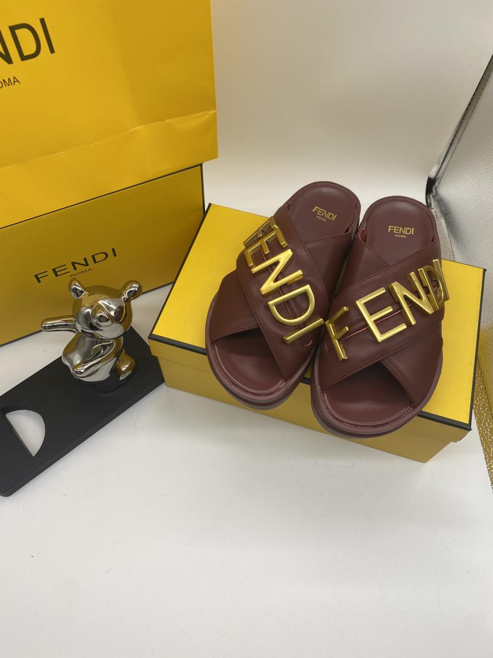 FENDI leather flat slippers