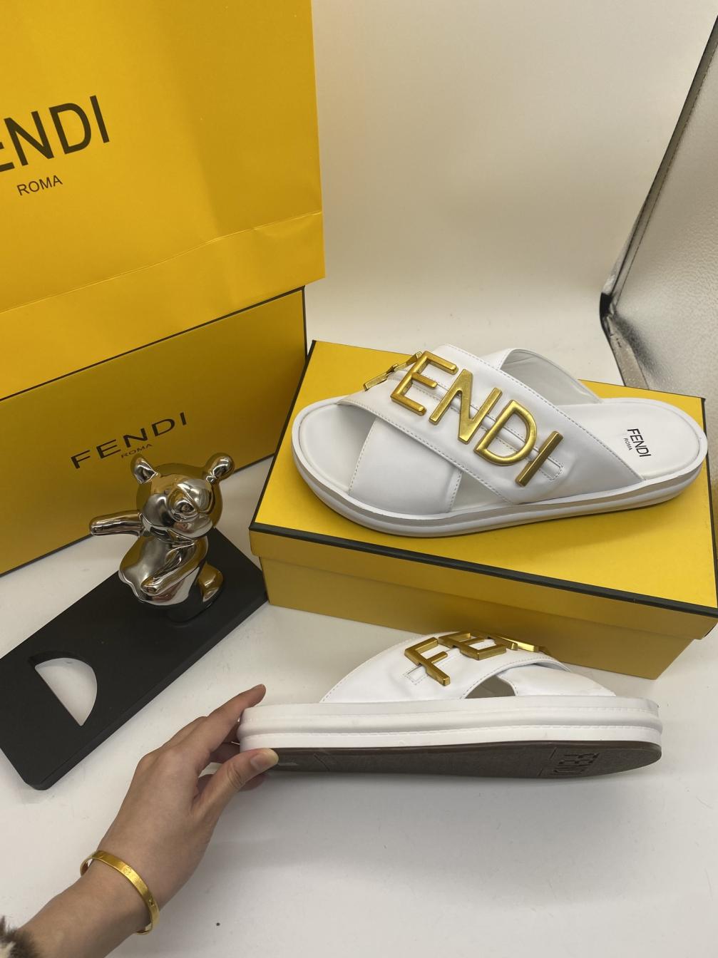 FENDI leather flat slippers