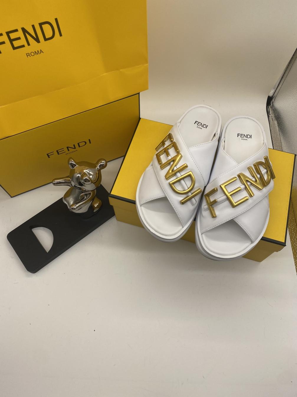 FENDI leather flat slippers
