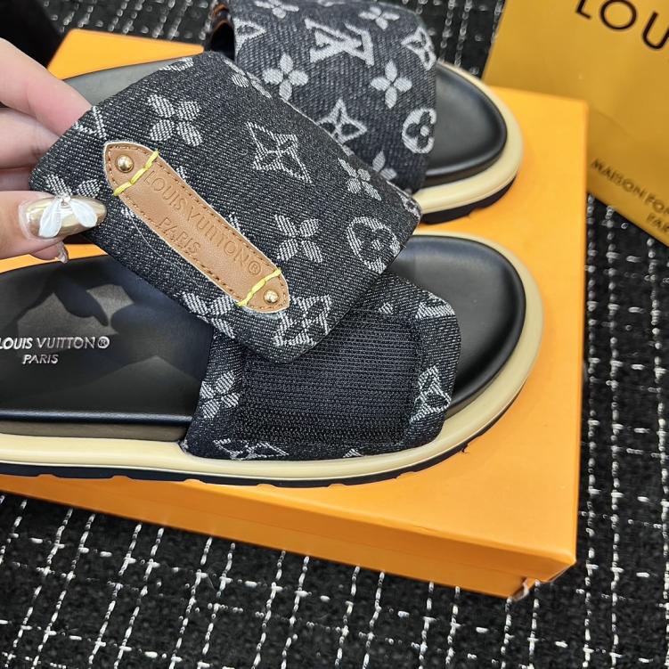 LV Louis Vuitton Men unisex slippers