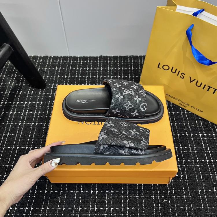 LV Louis Vuitton Men unisex slippers
