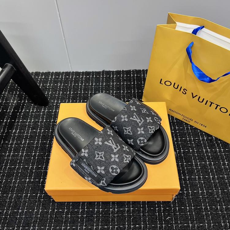 LV Louis Vuitton Men unisex slippers