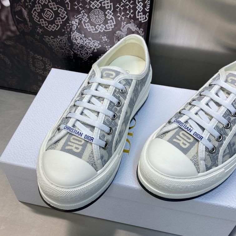 Walk’in Dior Oblique ogo flat sneaker