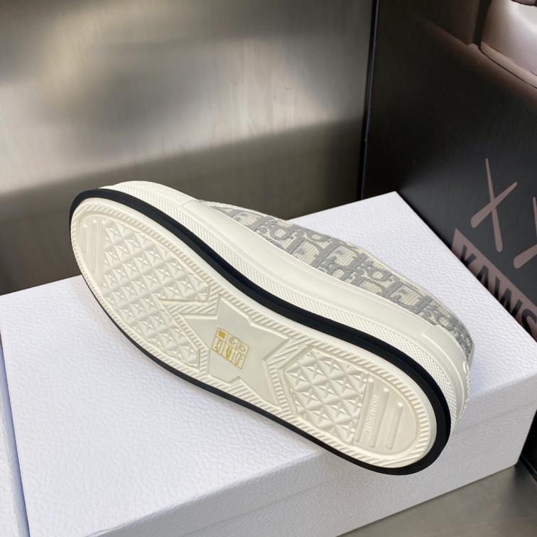 Walk’in Dior Oblique ogo flat sneaker