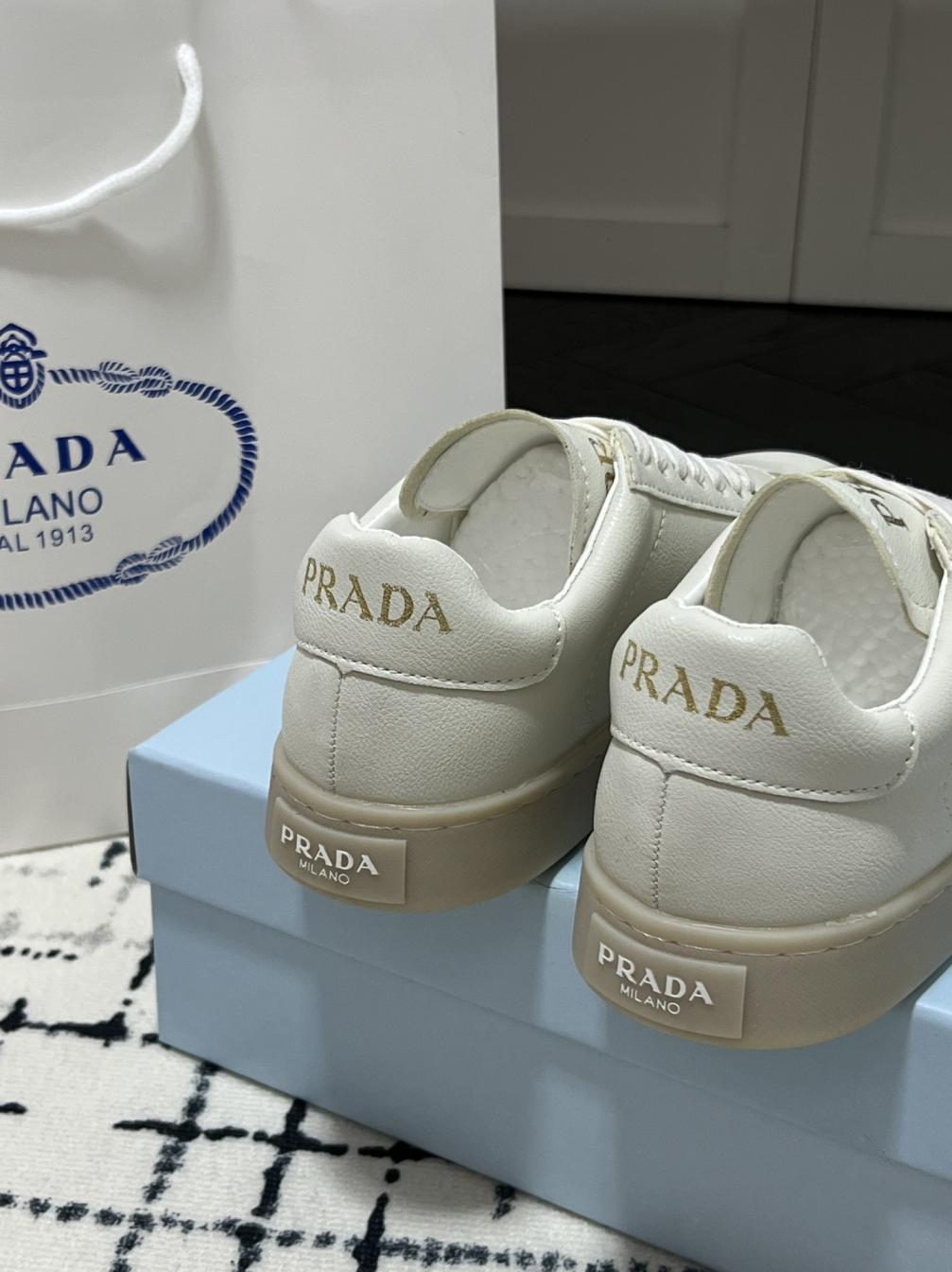 PRADA  flat leather sneaker 134169