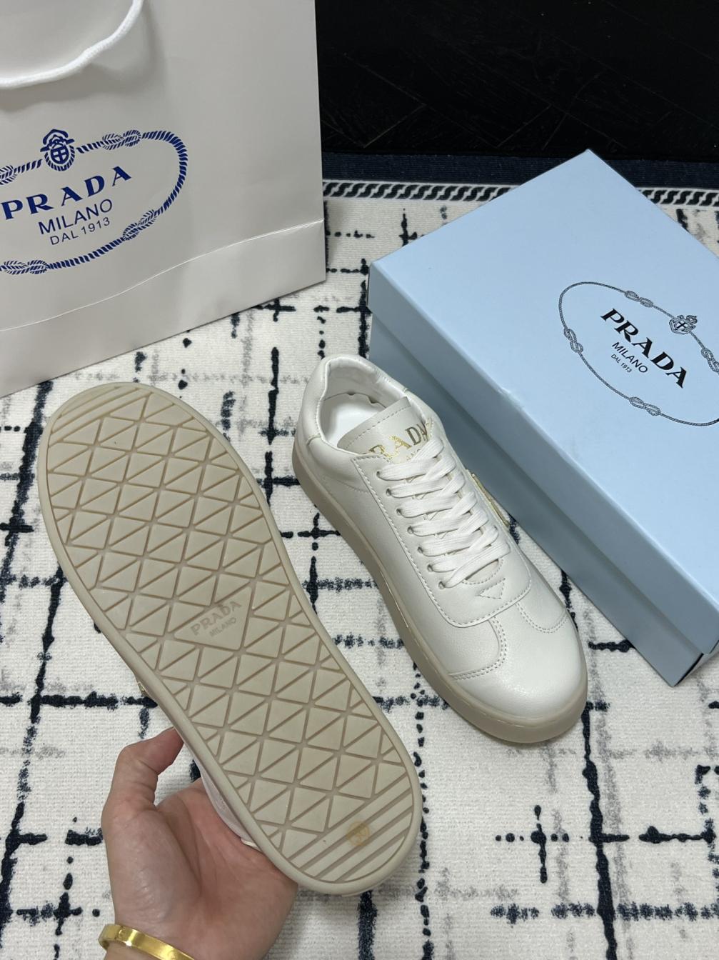 PRADA  flat leather sneaker 134169