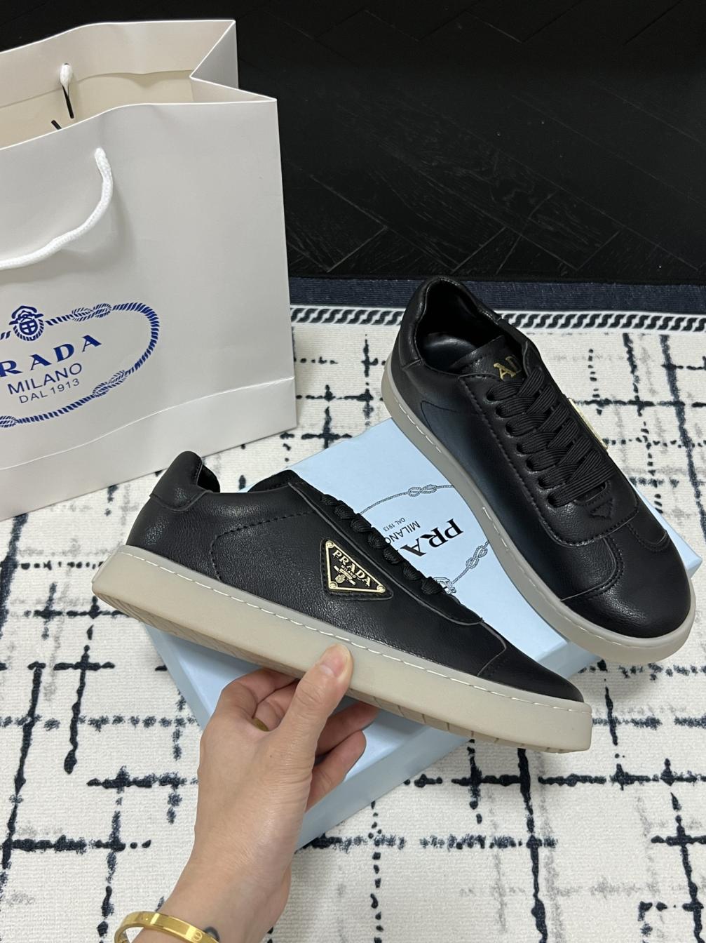 PRADA  flat leather sneaker 134168