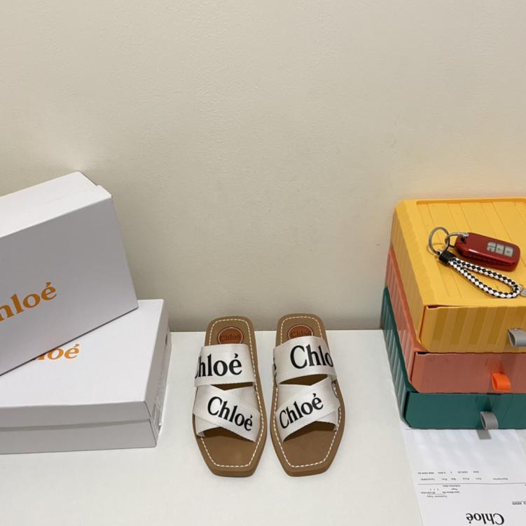 Chloe women flat slippers