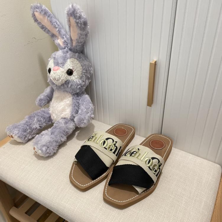 Chloe women slippers