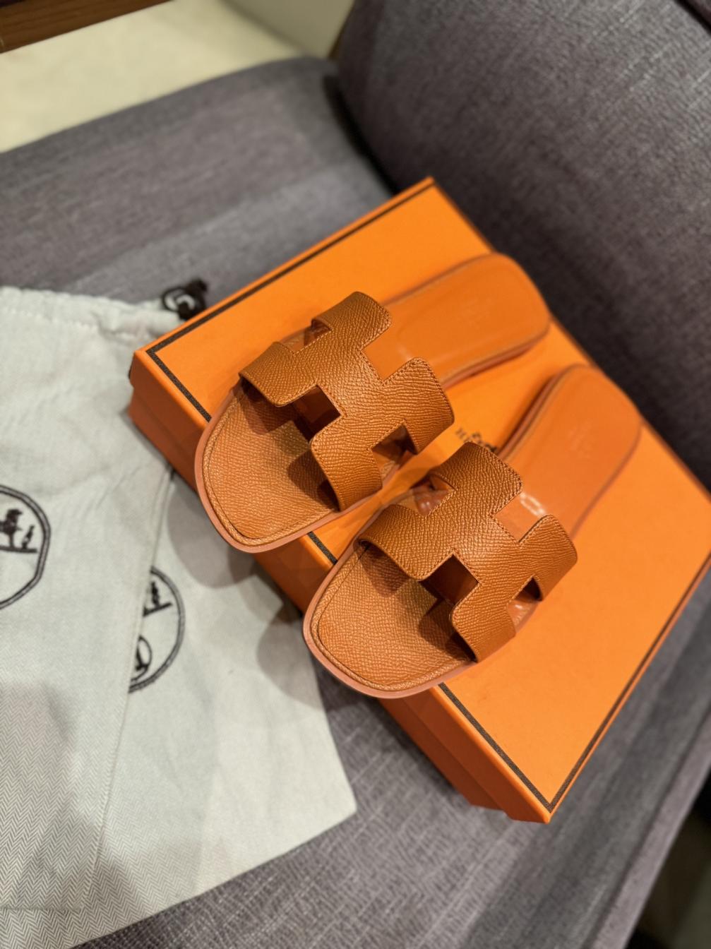 HERMES classic leather slippers