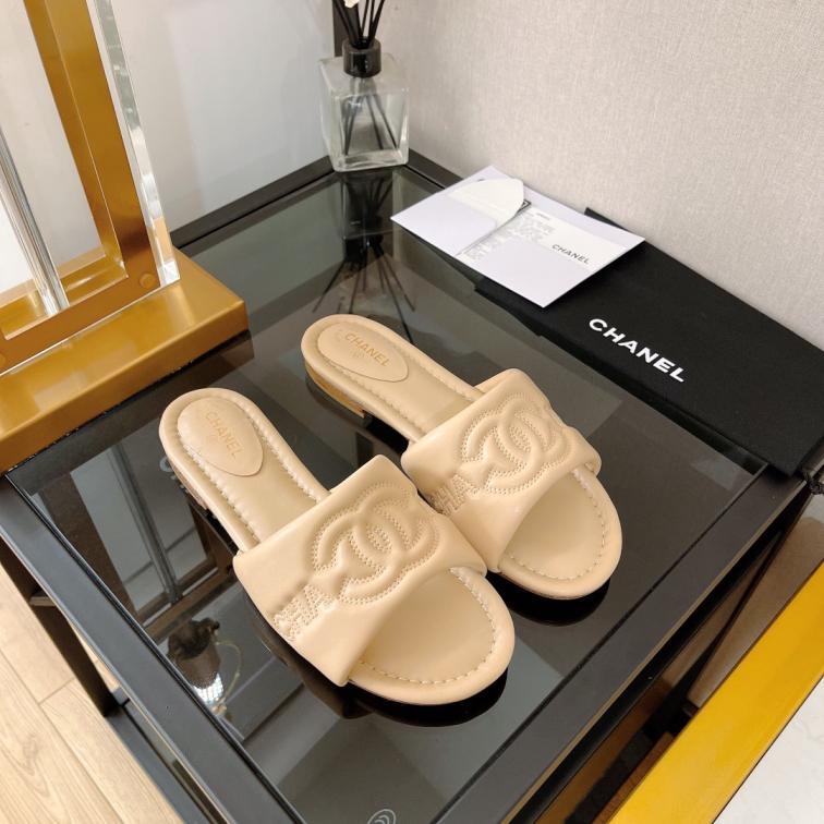 Chanel cc leather flat slippers 134402