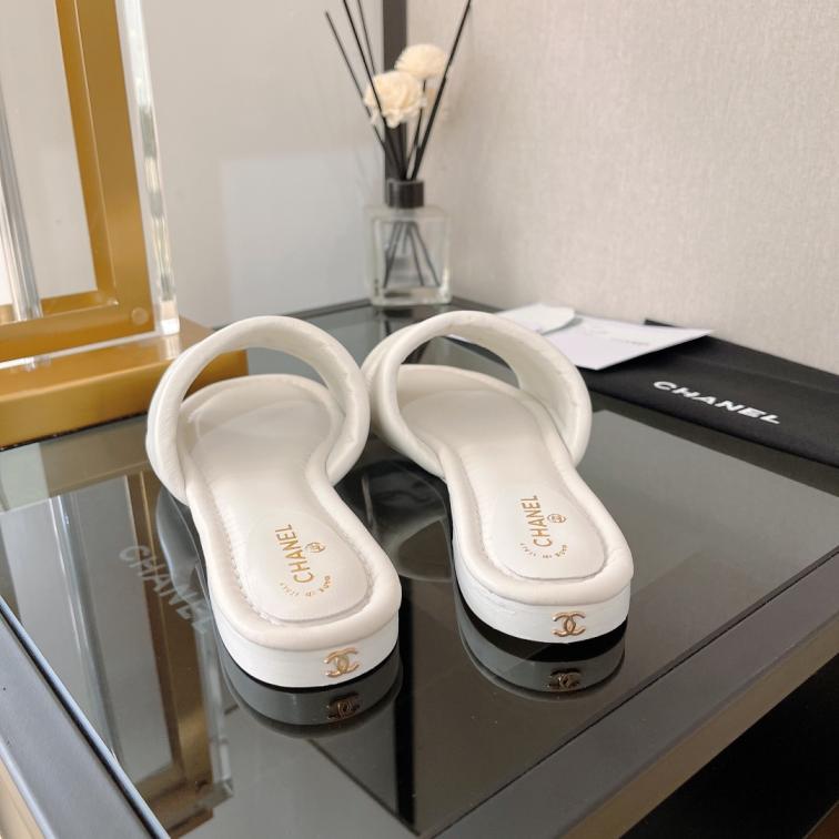 Chanel cc leather flat slippers 134401
