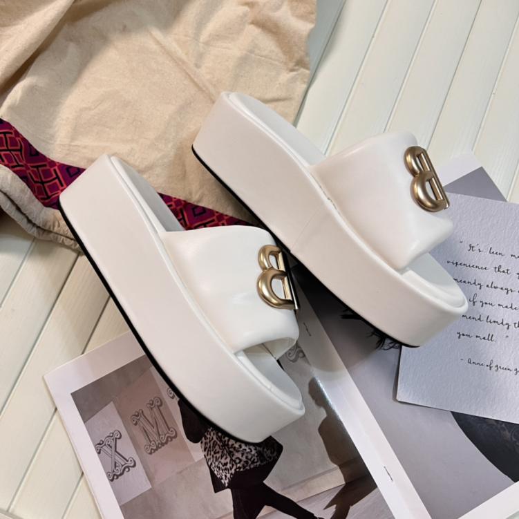 BALENCIAGA BB Slippers 134396