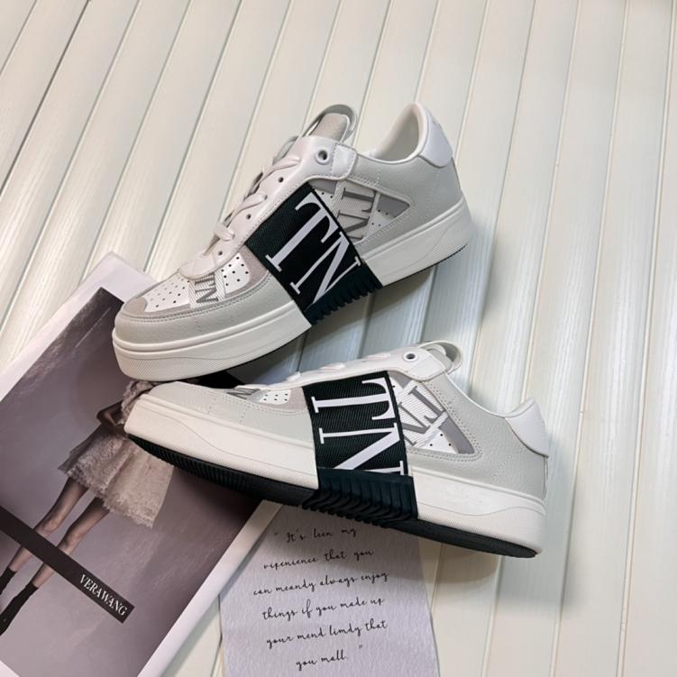 VALENTINO unisex sneakers