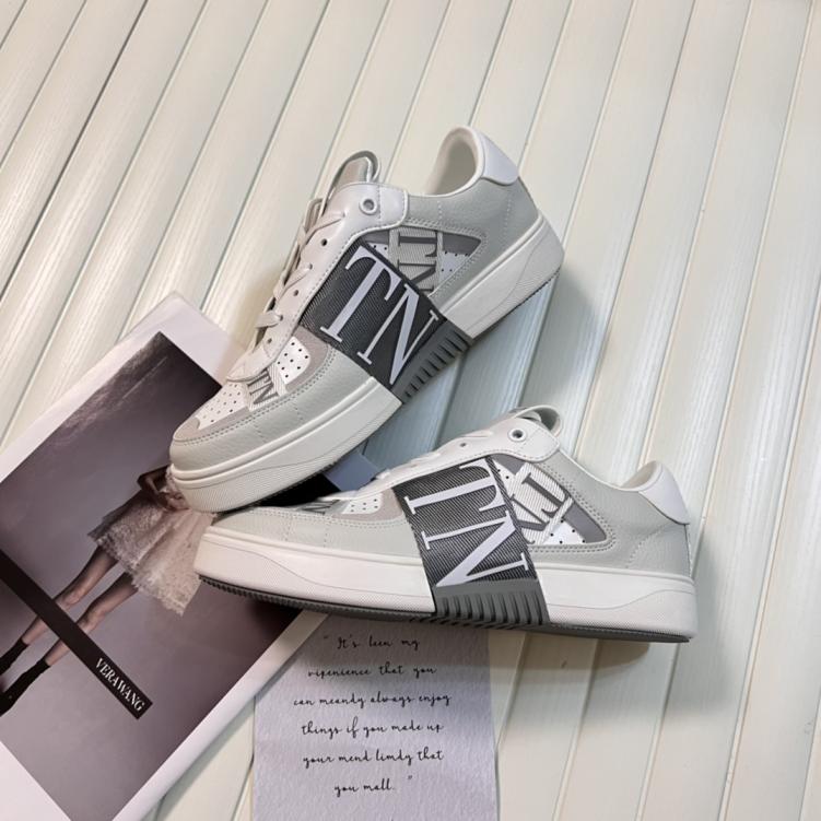 VALENTINO unisex sneakers