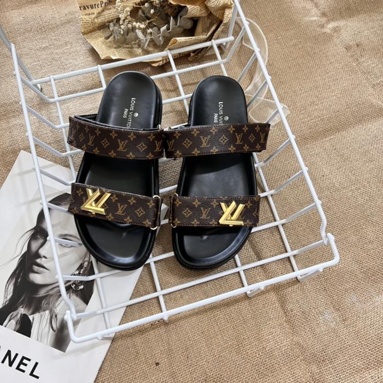 LOUIS VUITTON LV unisex women/men slippers