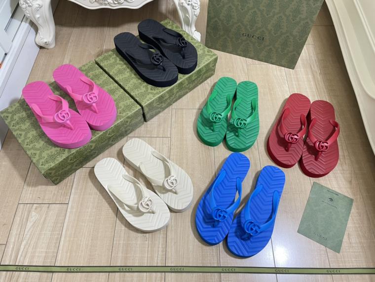 GUCCI GG new flat slippers