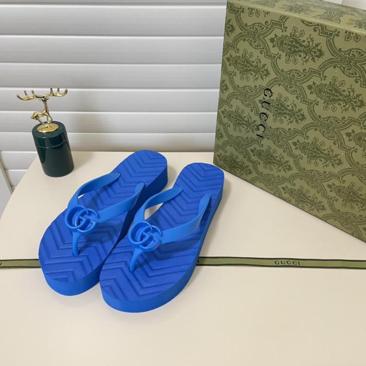 GUCCI GG new flat slippers