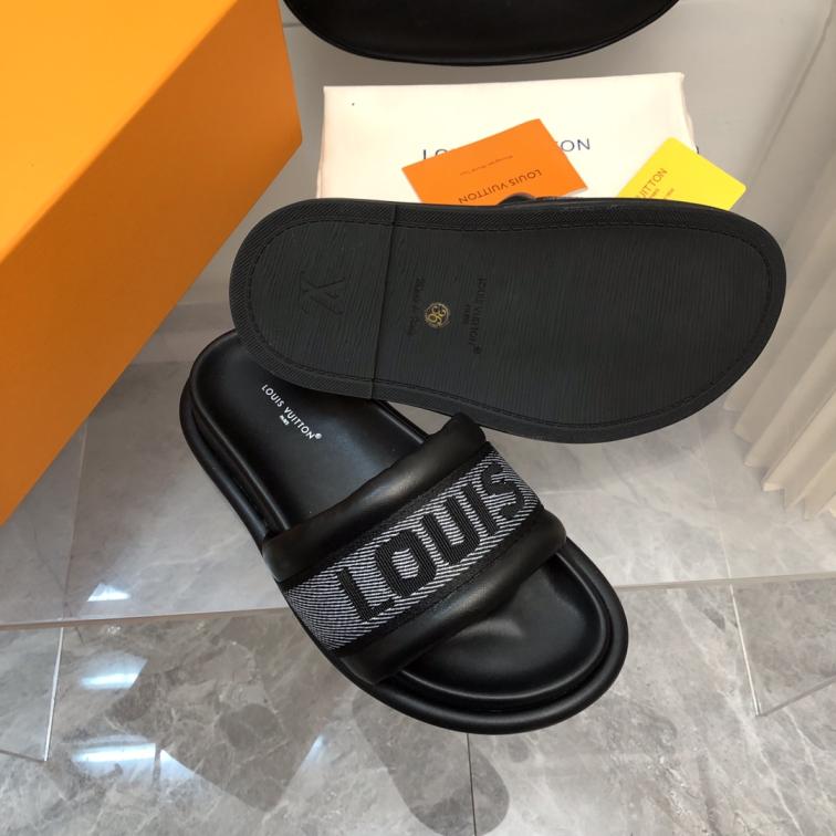 Louis Vuitton  LV slippers
