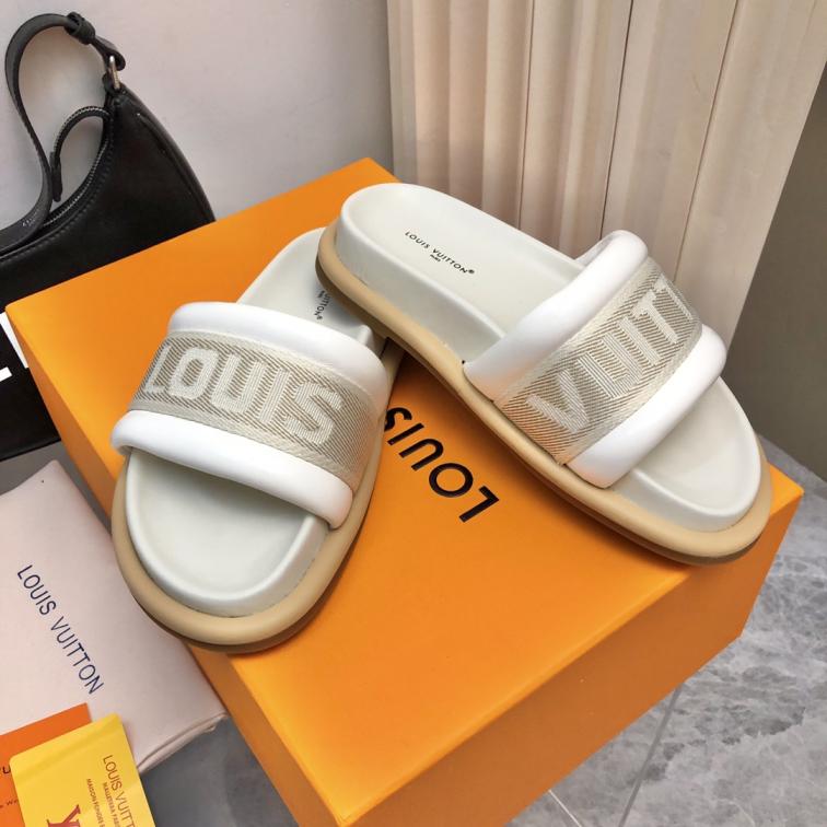 Louis Vuitton  LV slippers
