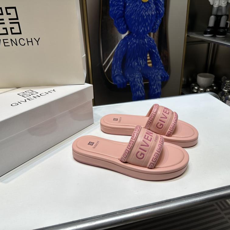 GIVENCHY Marshmallow slippers