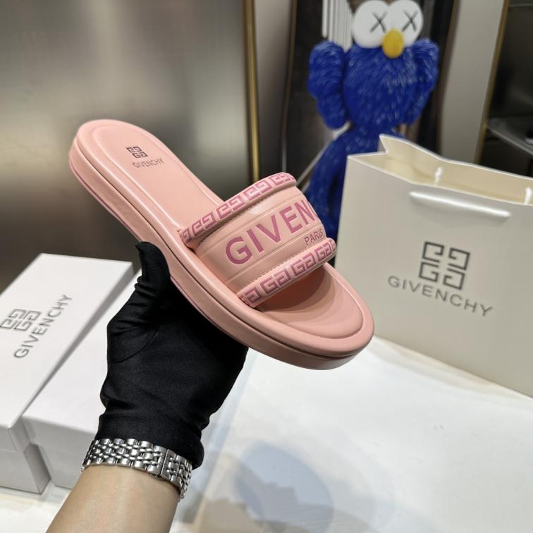 GIVENCHY Marshmallow slippers
