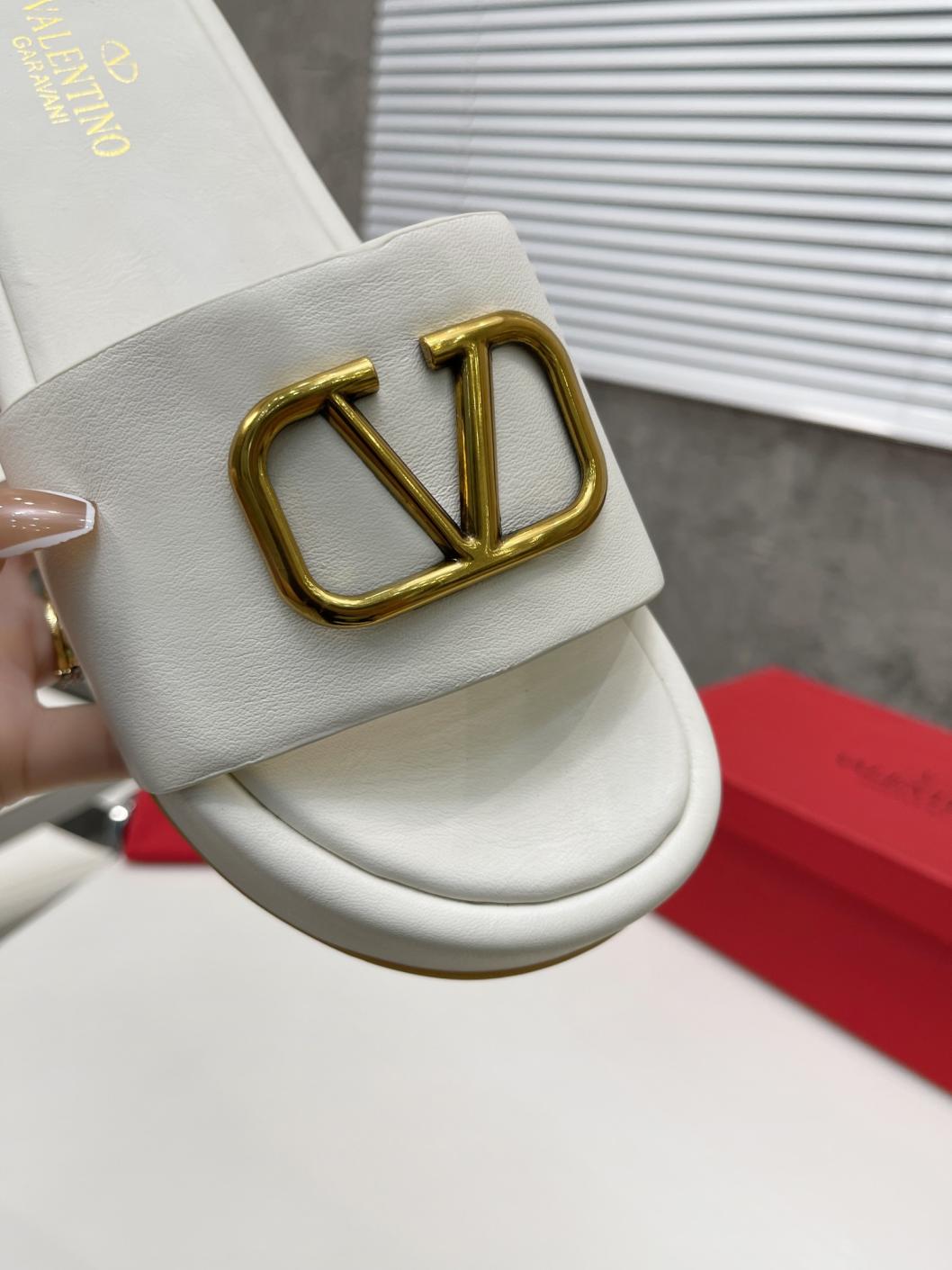Valentino V women slippers