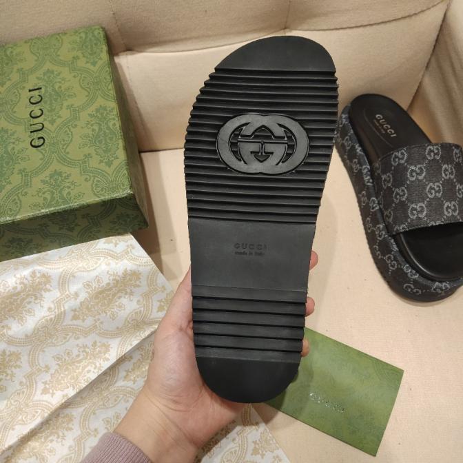 Gucci GG Slippers Unisex