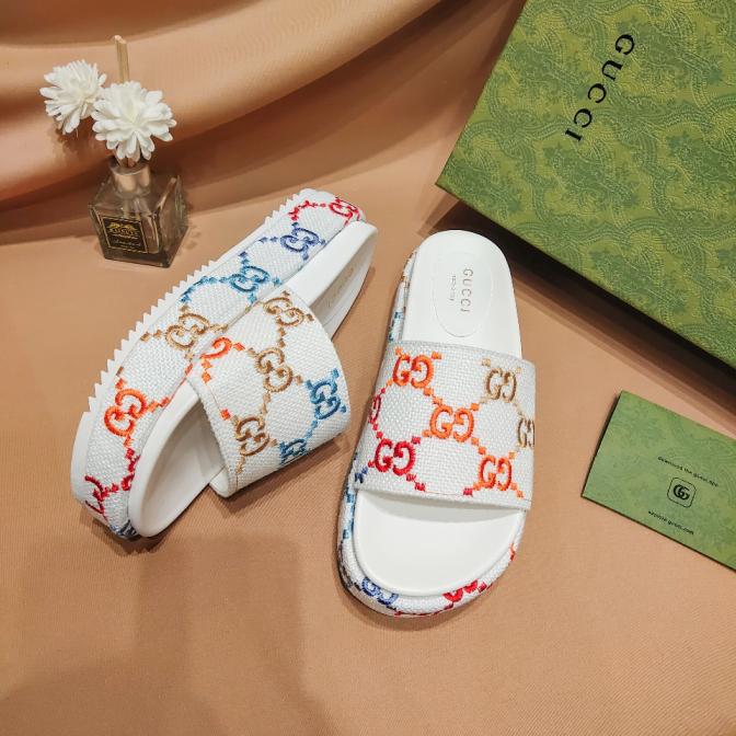 Gucci GG Slippers Unisex