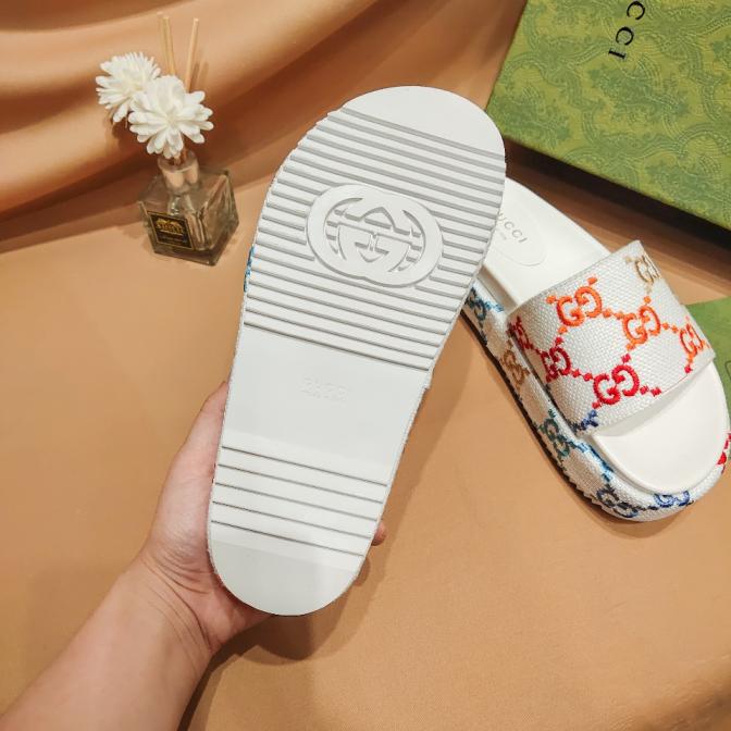 Gucci GG Slippers Unisex