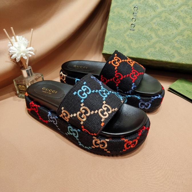 Gucci GG Slippers Unisex