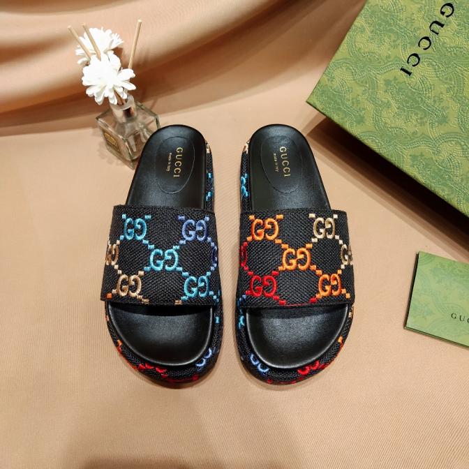 Gucci GG Slippers Unisex