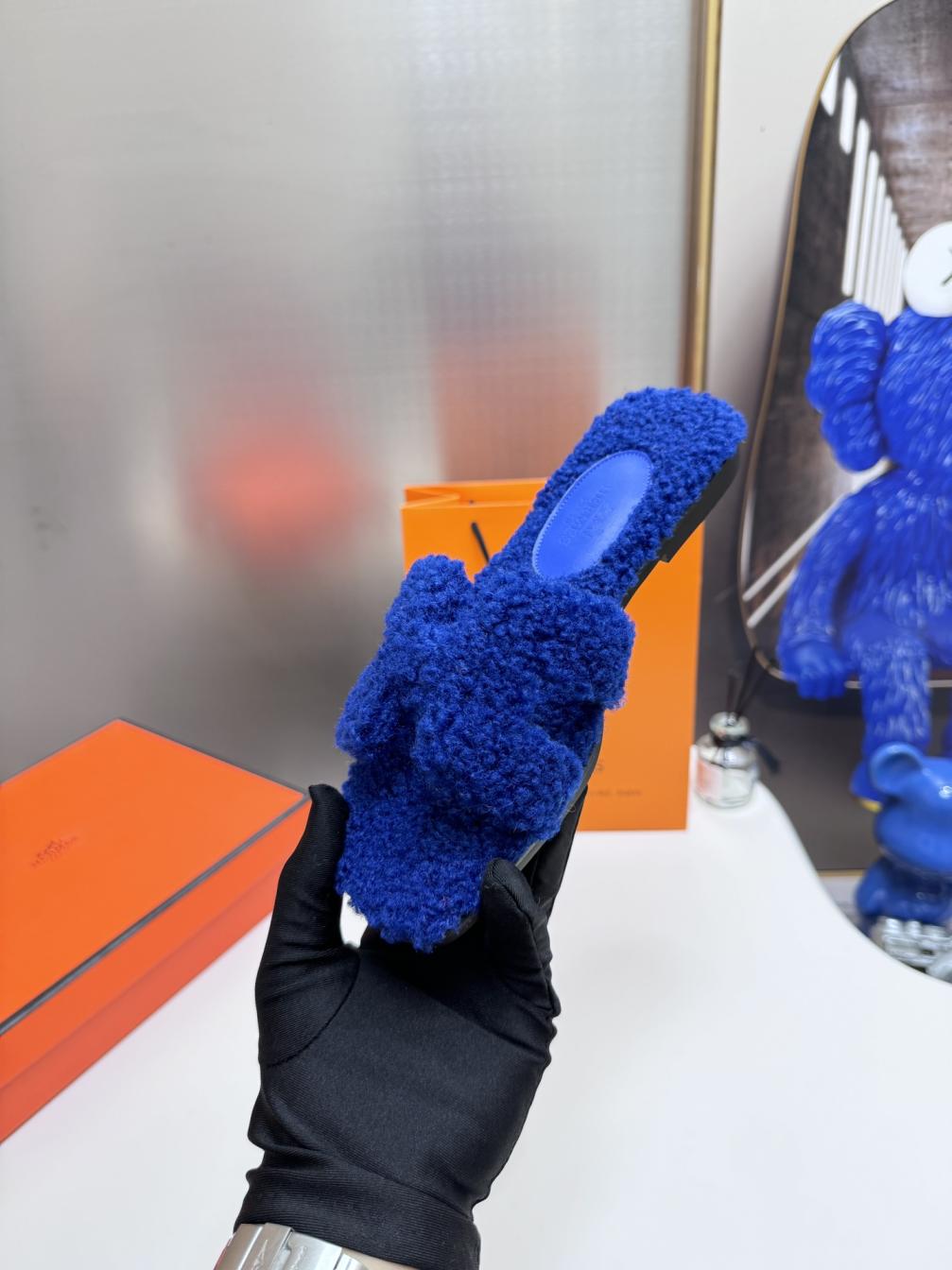 HERMES Lambswool slippers