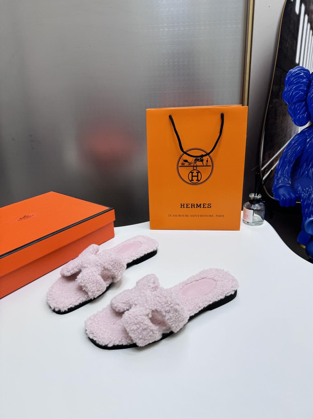 HERMES Lambswool slippers