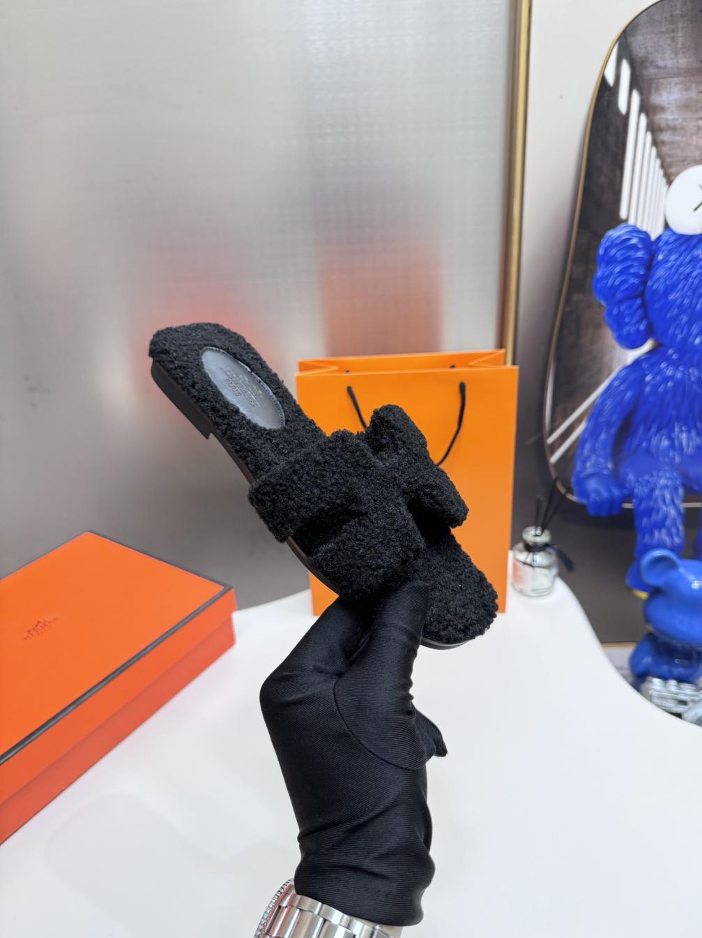HERMES Lambswool slippers