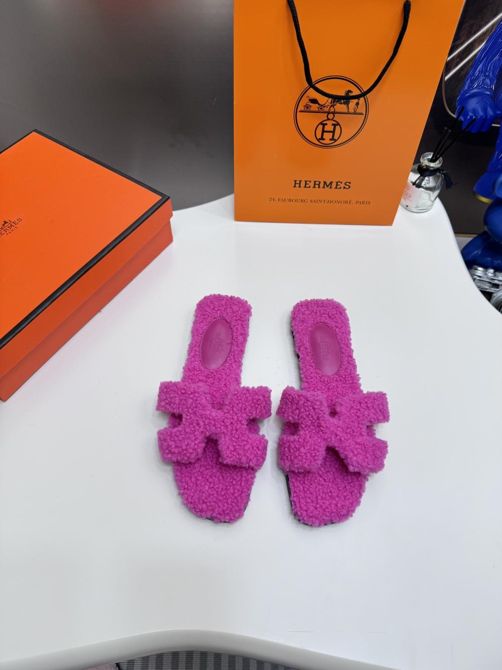 HERMES Lambswool slippers