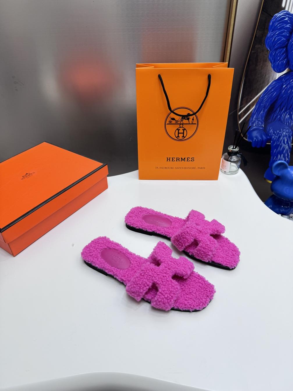 HERMES Lambswool slippers