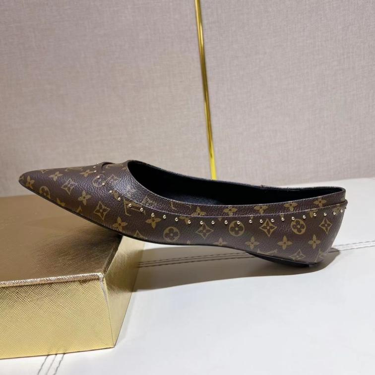 LV Louis vuitton Pink cowskin flat shoes