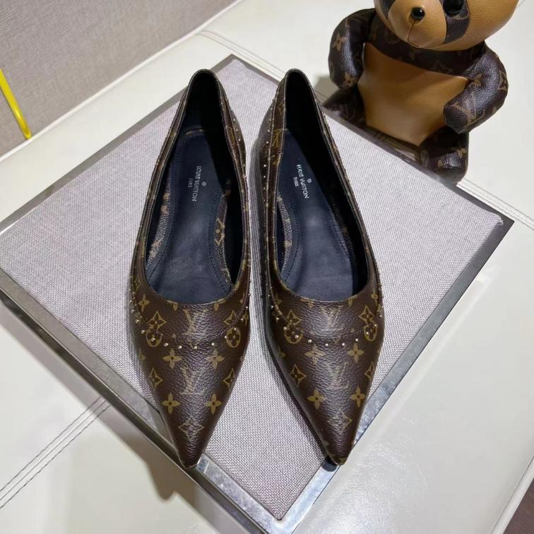 LV Louis vuitton Pink cowskin flat shoes