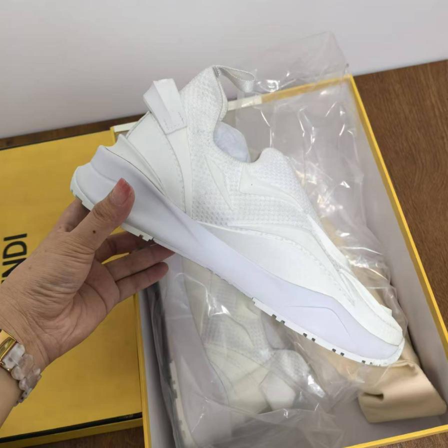 Special offer! Size 39 Fendi sneakers