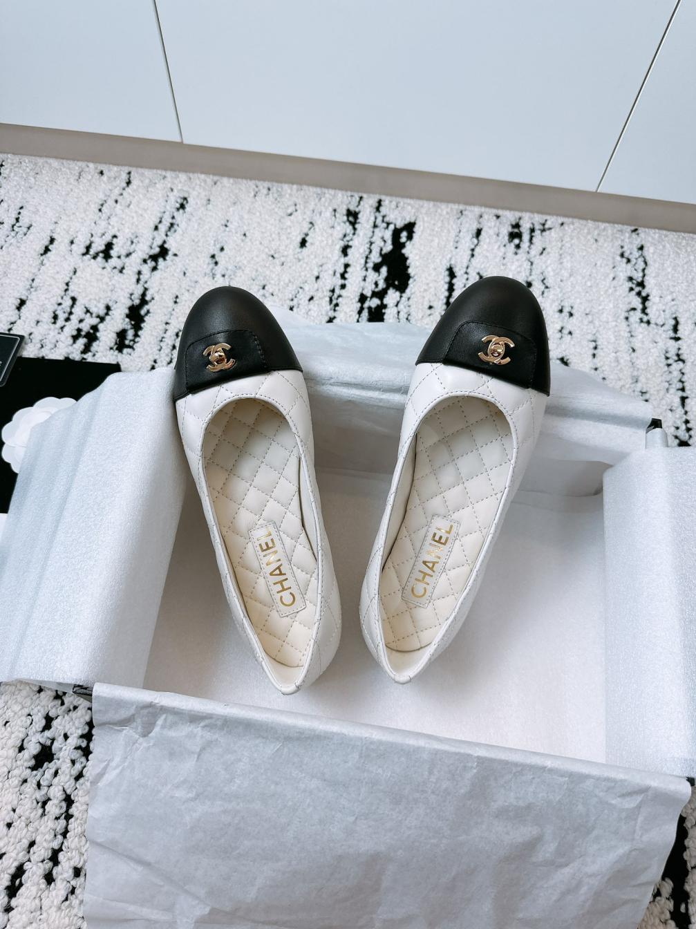 Chanel lambskin flat shoes