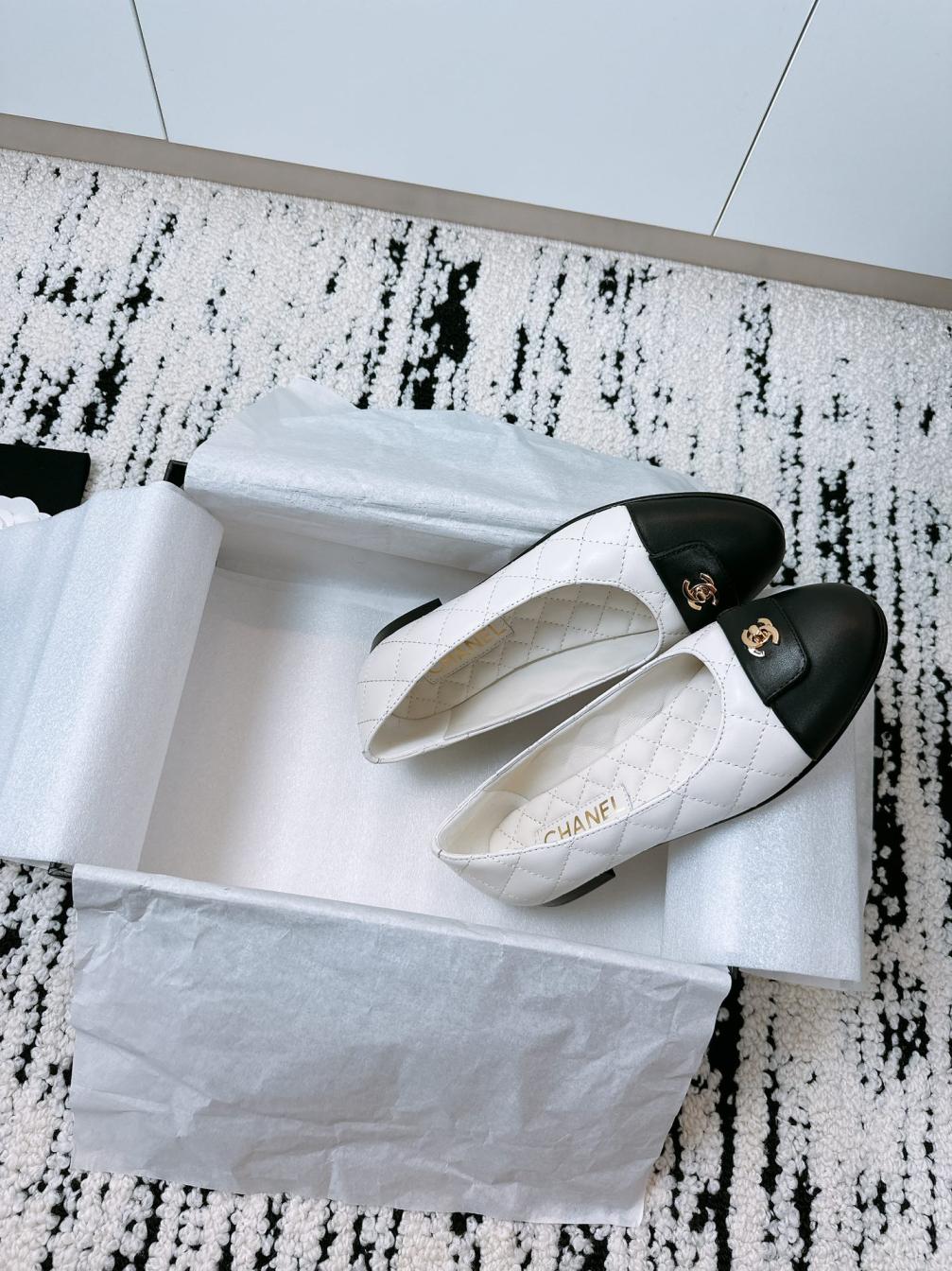 Chanel lambskin flat shoes