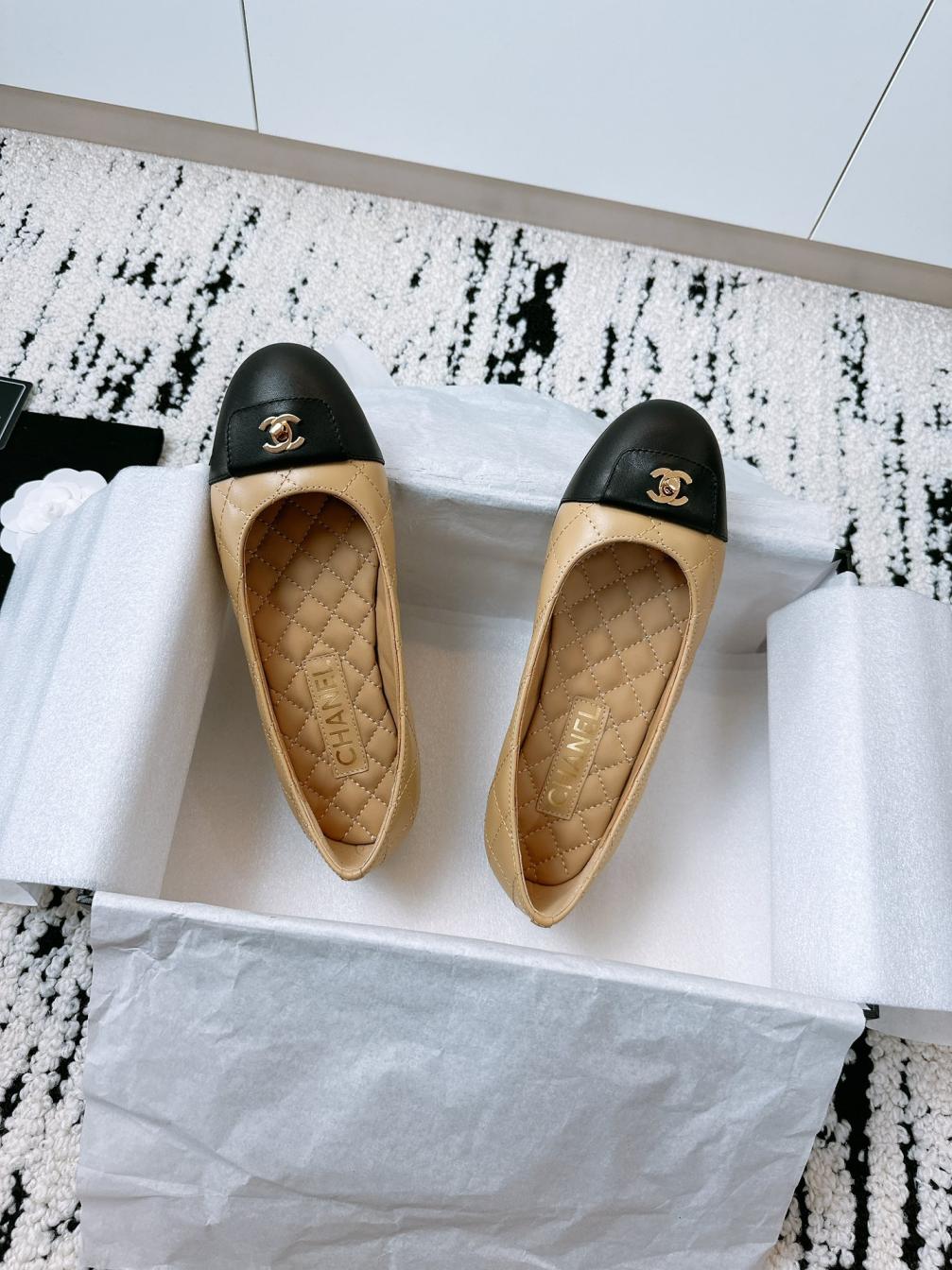 Chanel lambskin flat shoes