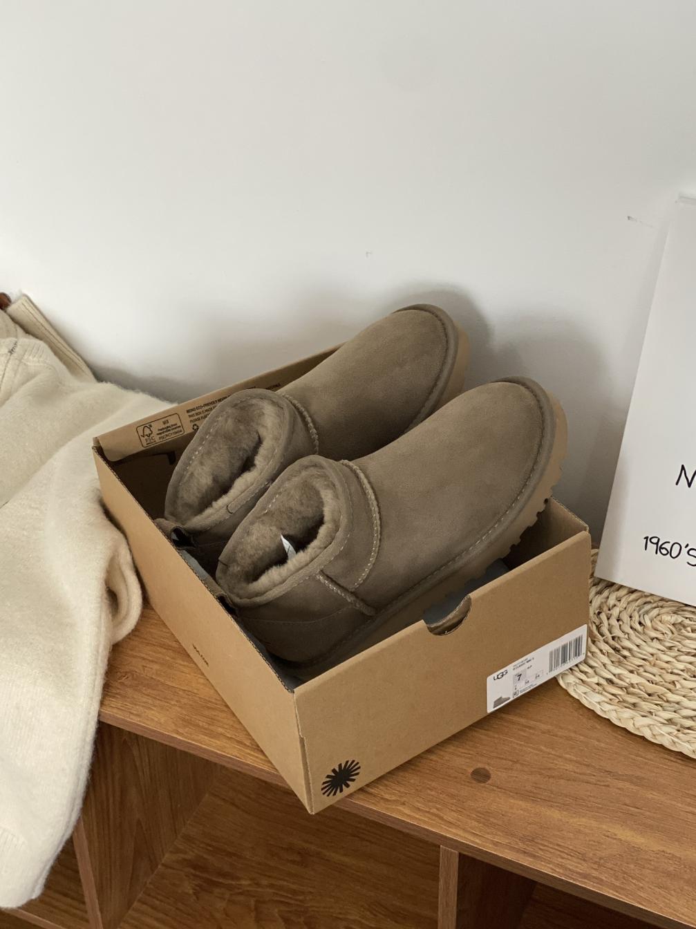 UGG winter shearling Boots/slliper shoes