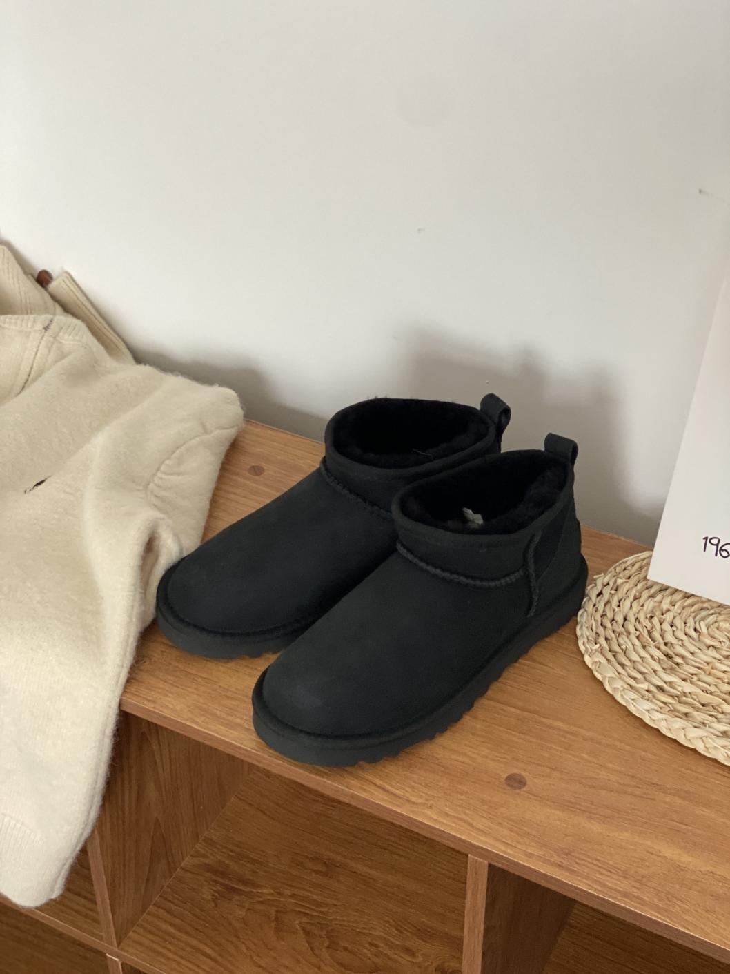 UGG winter shearling Boots/slliper shoes