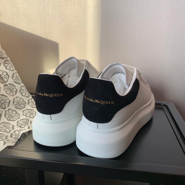 Alexander McQueen unisex sneakers