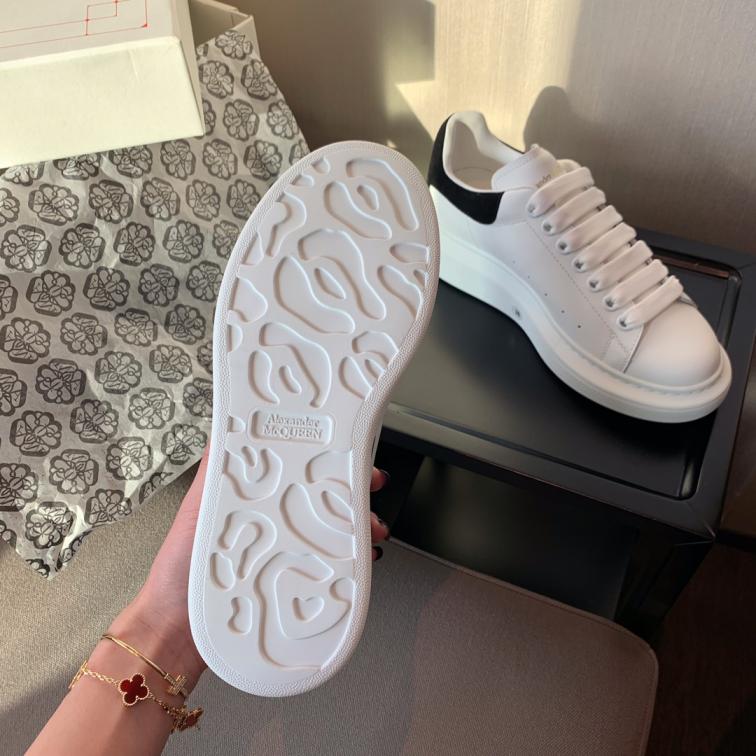 Alexander McQueen unisex sneakers