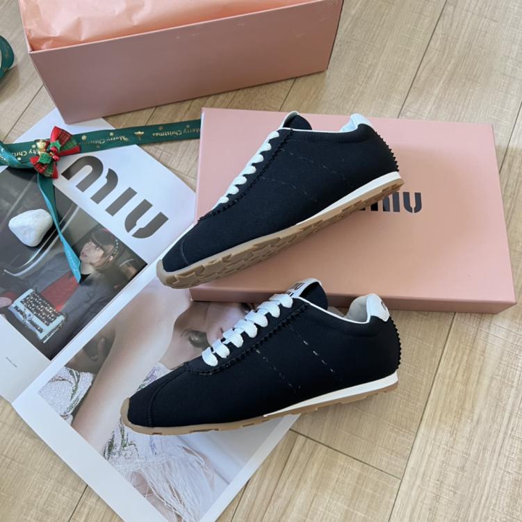 Miumiu flat sneakers 135451