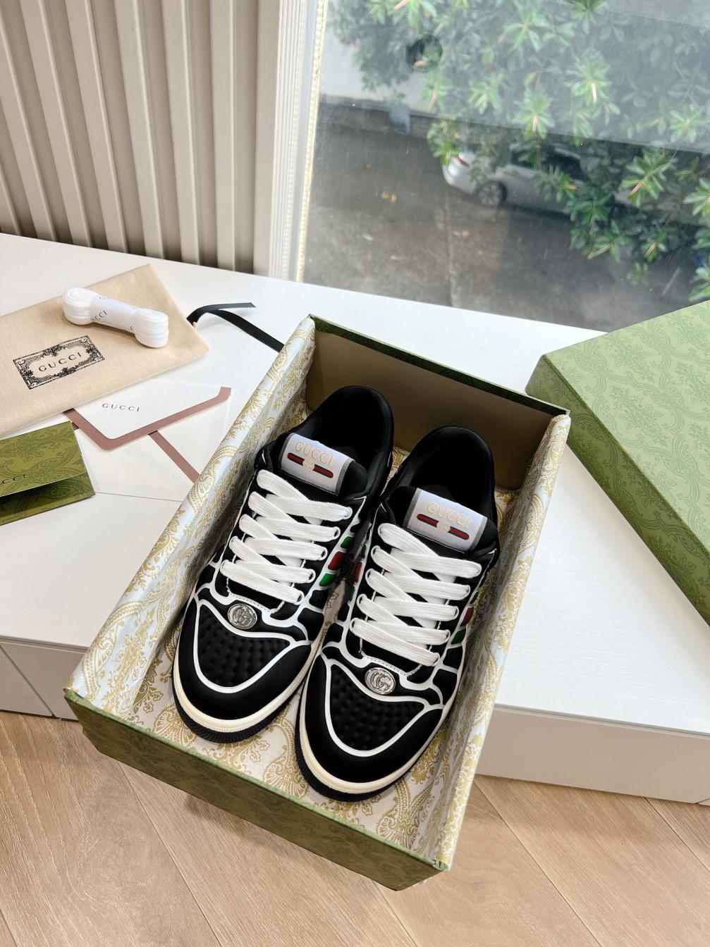 Gucci unisex sneakers 135443