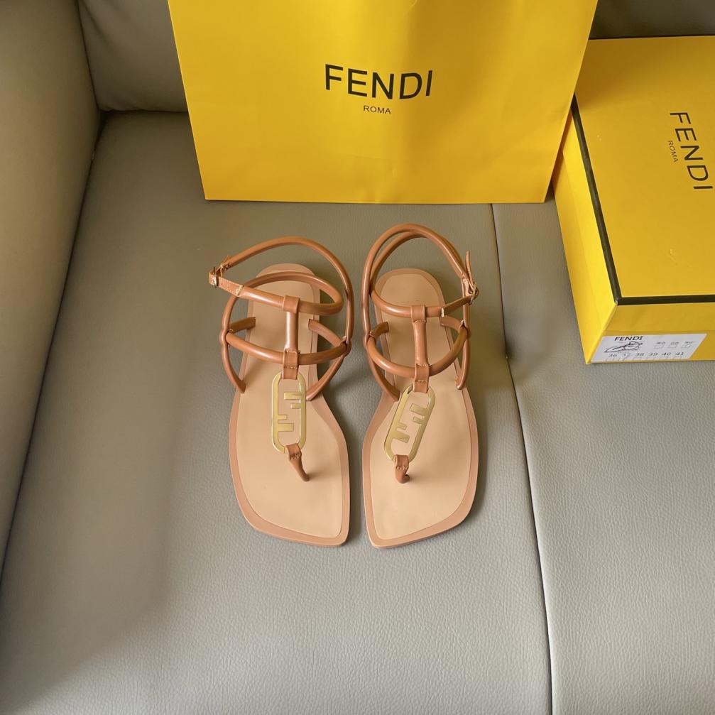 FENDI  OOTD FF sandals 135583